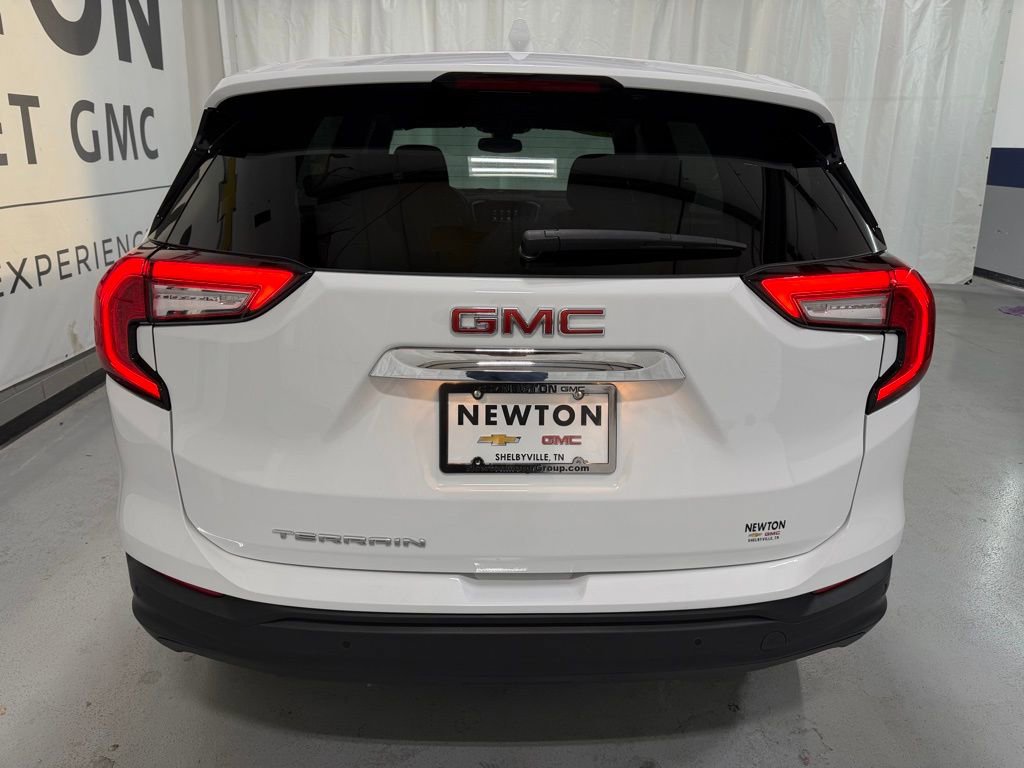 Used 2023 GMC Terrain SLE FWD image 33