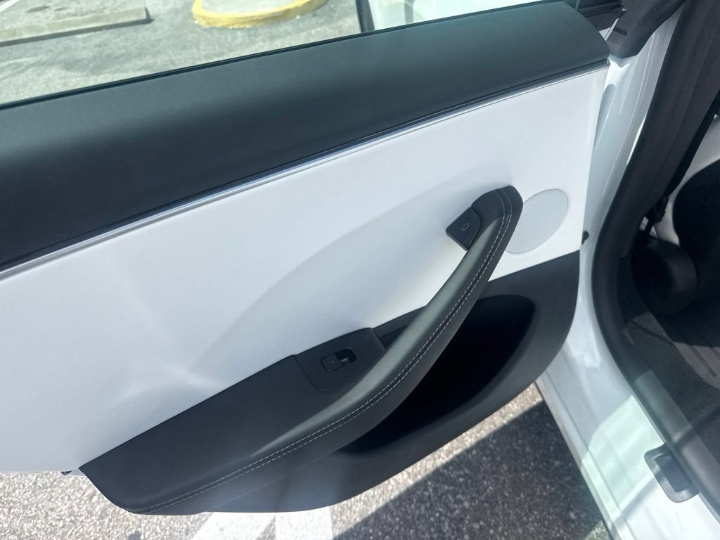 Used 2025 Tesla Model 3 Long Range RWD image 10
