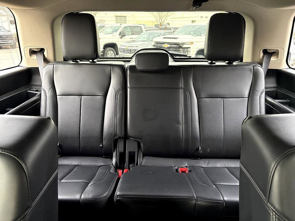 Used 2023 Ford Expedition XLT image 11