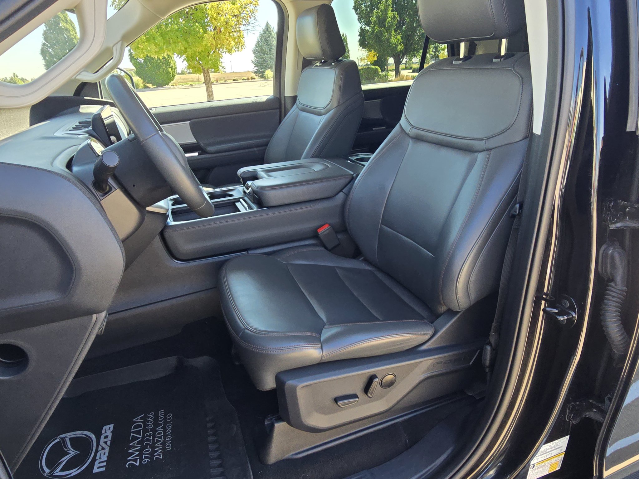 Used 2025 Ford Expedition Max Active AWD/4WD image 13