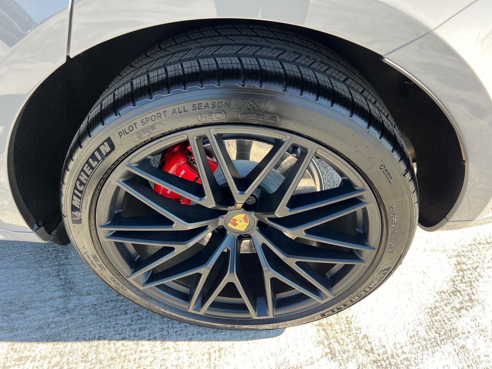 Used 2023 Porsche Macan GTS w/ Premium Package Plus AWD/4WD image 20
