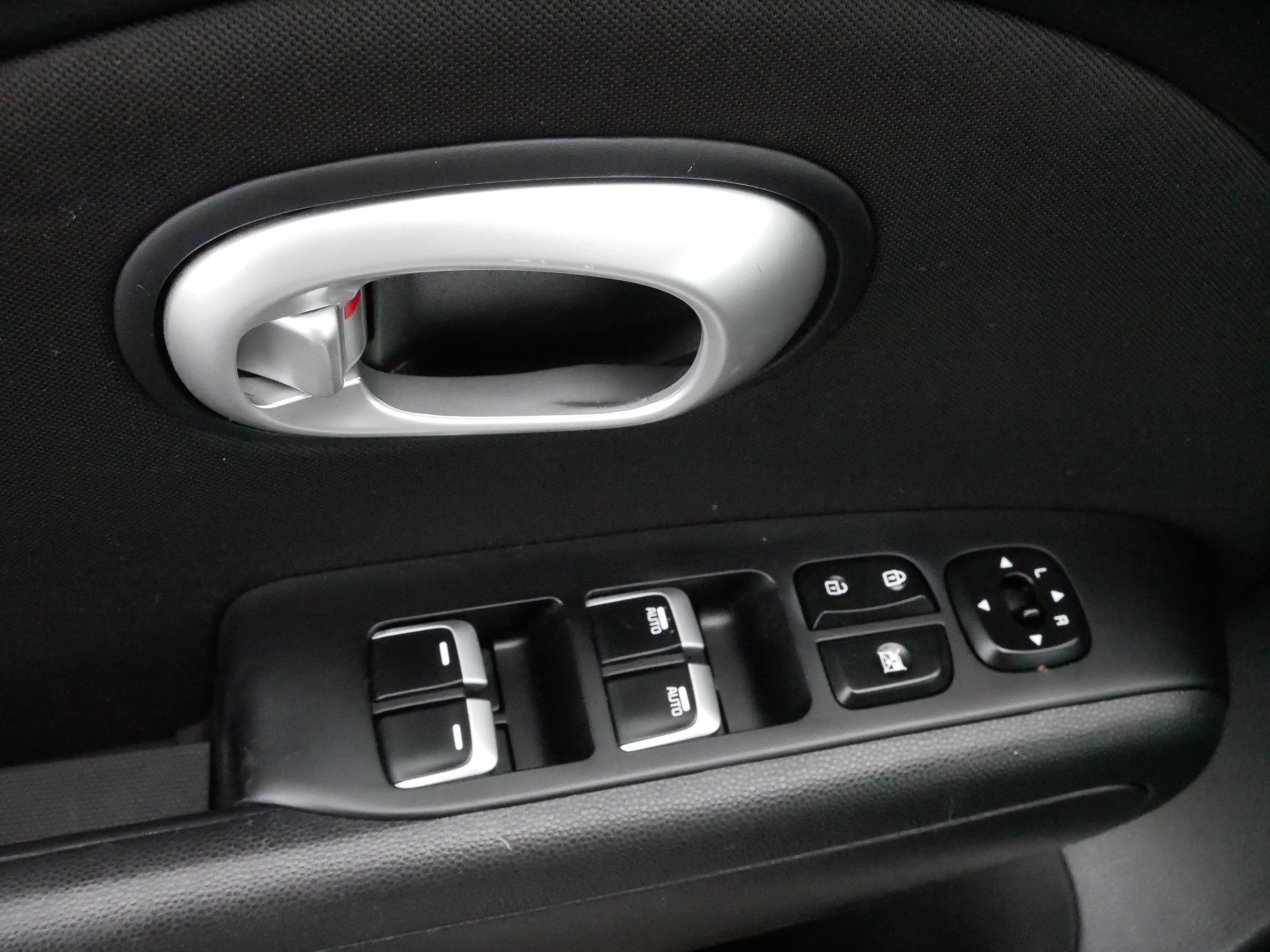 Used 2018 Kia Soul + image 19