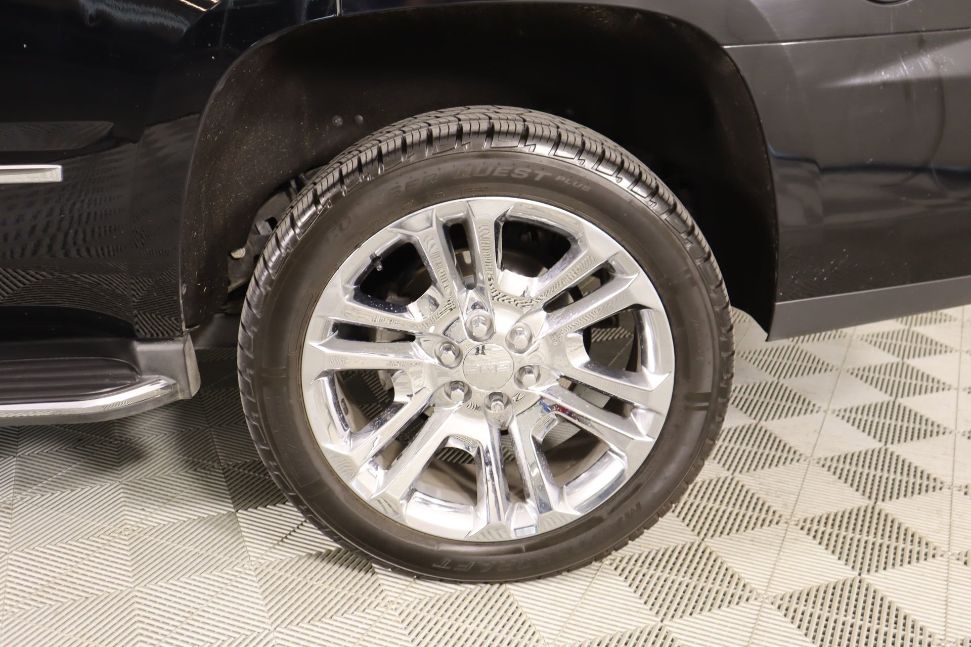 Used 2017 GMC Yukon Denali w/ Open Road Package image 22