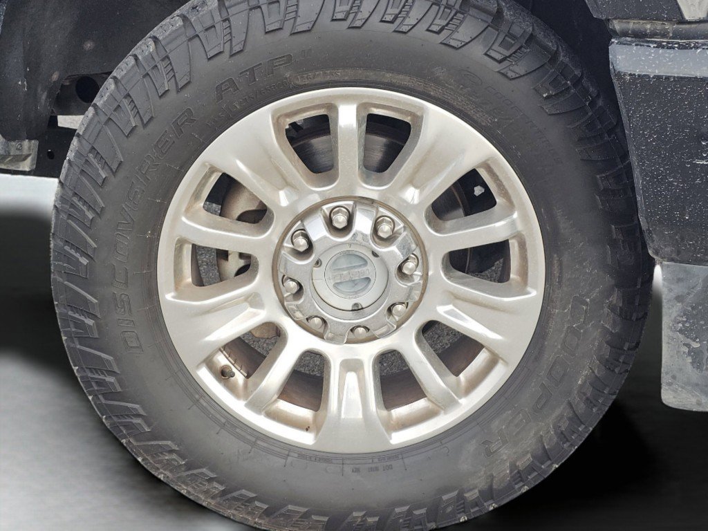 Used 2022 Ford F250 Limited w/ FX4 Off-Road Package image 23