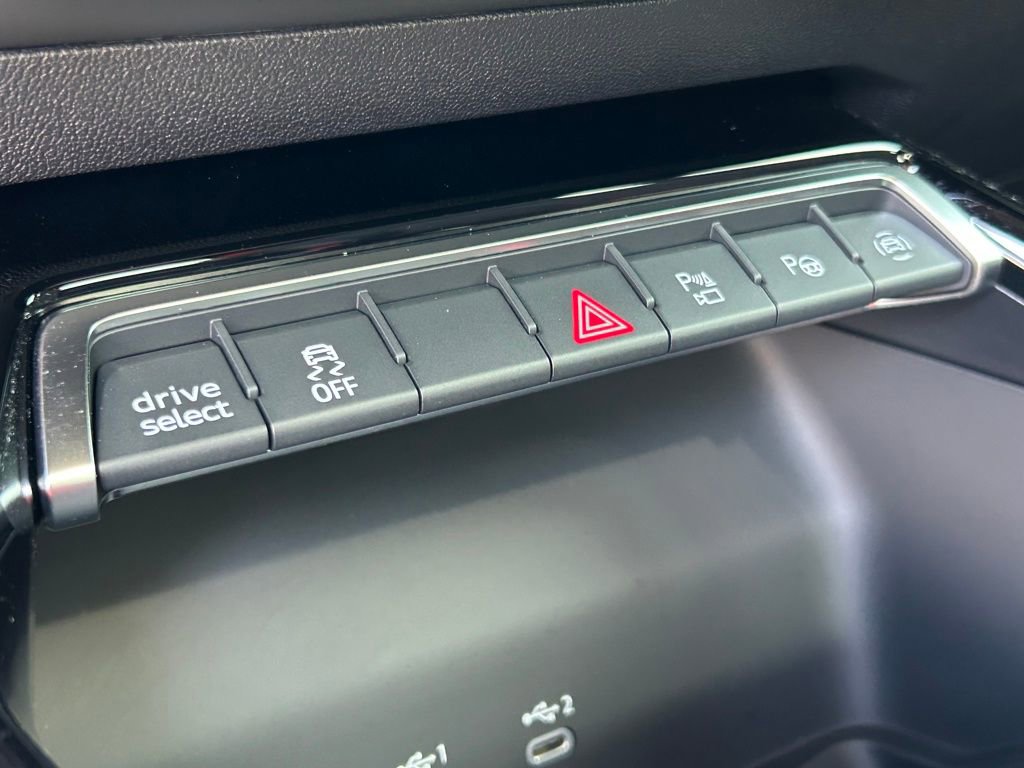 Used 2025 Audi RS 3 image 42