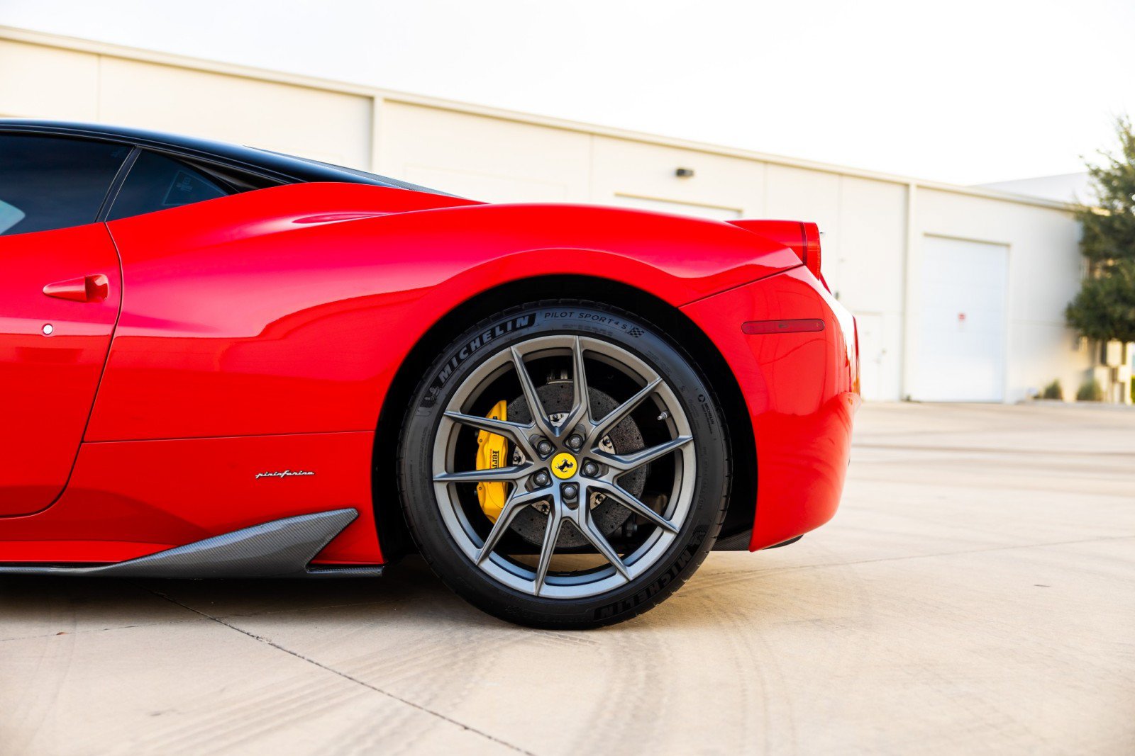 Used 2012 Ferrari 458 Italia Coupe RWD image 7