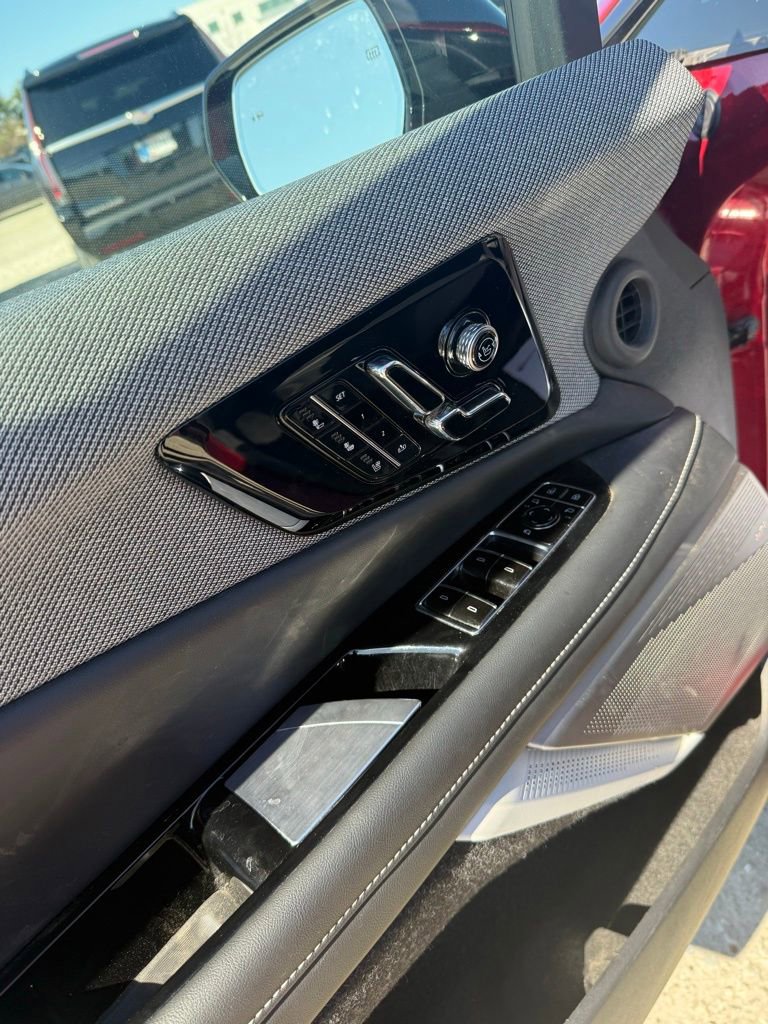 Certified 2025 Cadillac Optiq Sport 2 w/ LPO, Floor Liner Package image 23