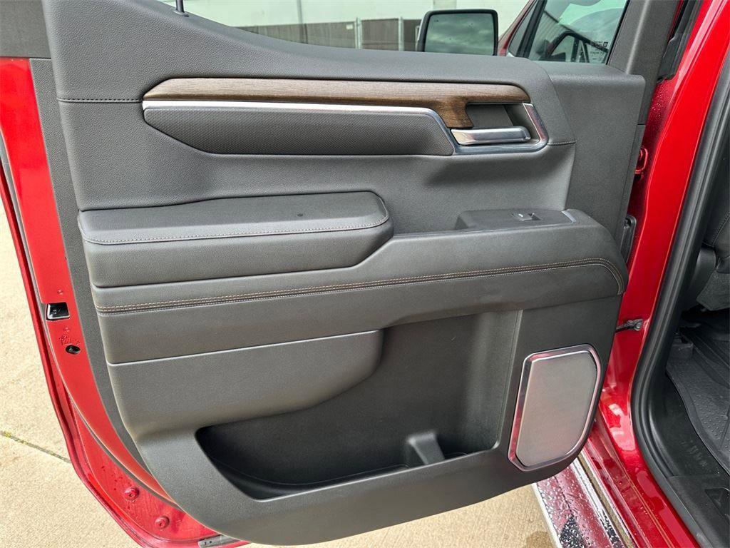 Used 2024 Chevrolet Silverado 1500 High Country w/ High Country Premium Package image 20