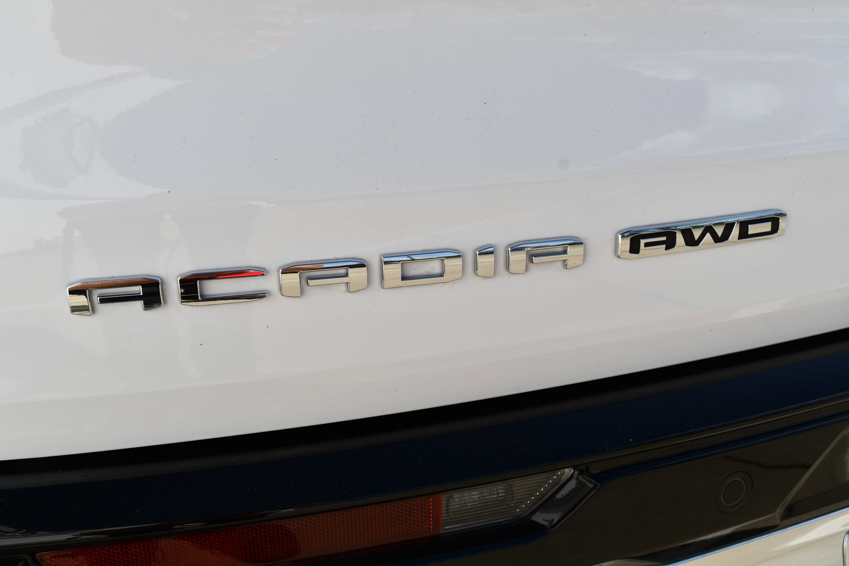 Used 2025 GMC Acadia Denali w/ Super Cruise Package image 8