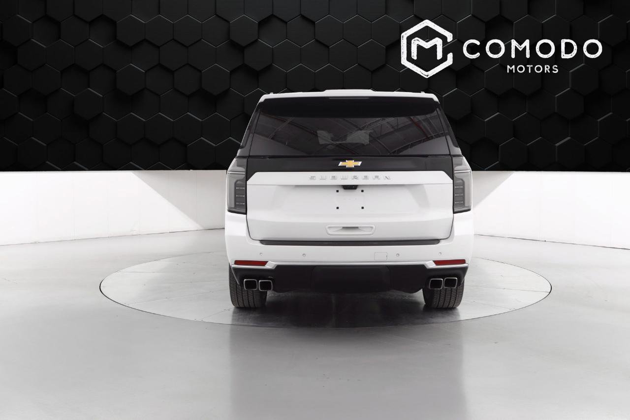 Used 2025 Chevrolet Suburban High Country image 4