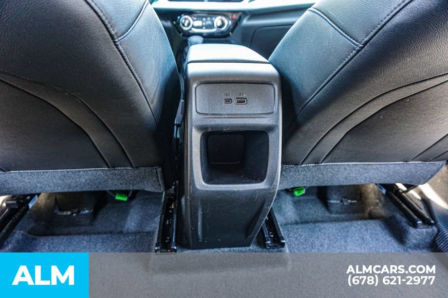Used 2025 Chevrolet Trax LT FWD image 30
