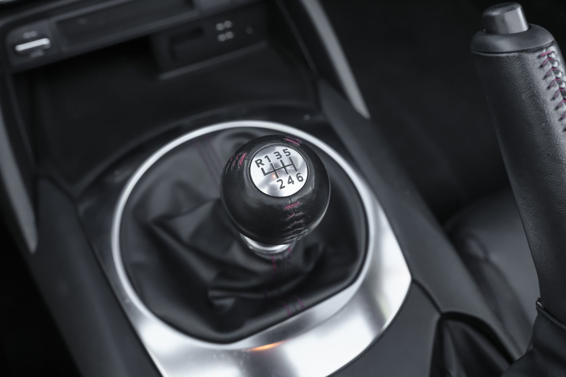 Used 2018 MAZDA MX-5 Miata RF Grand Touring image 16