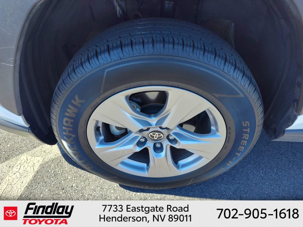 Used 2021 Toyota RAV4 Limited AWD/4WD image 29