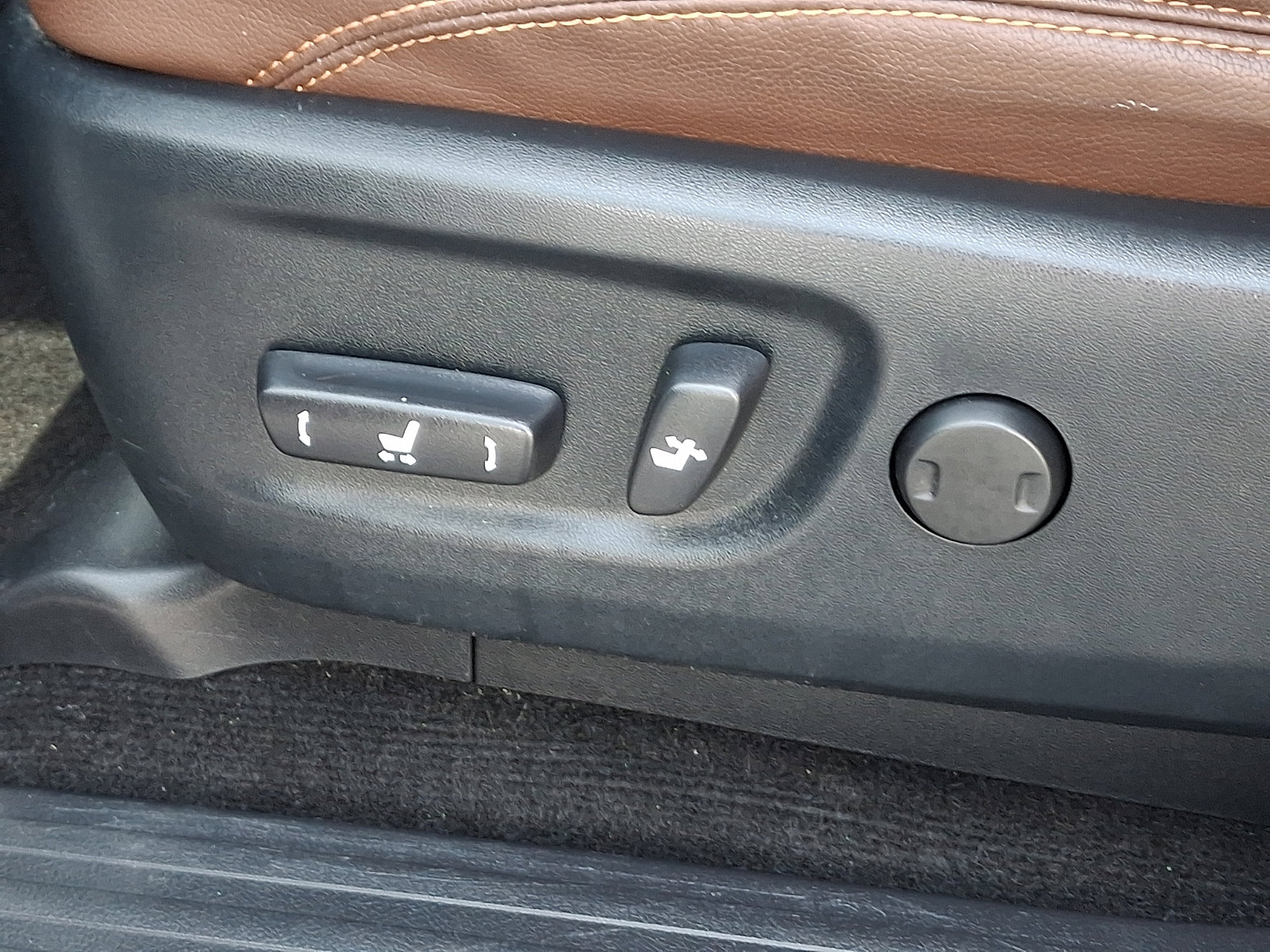 Used 2023 Toyota 4Runner Limited image 30