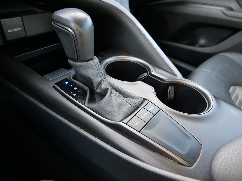 Used 2024 Toyota Camry SE image 21