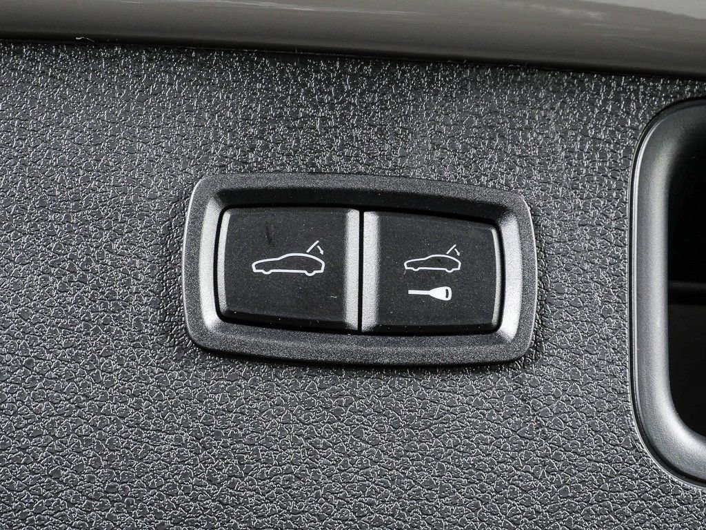 New 2026 Porsche Macan S image 35