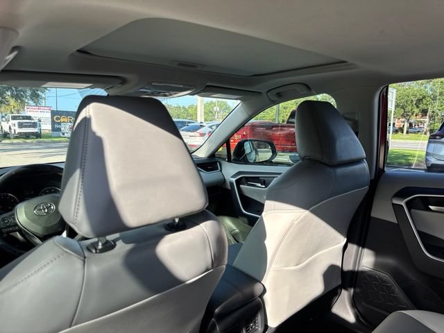 Used 2020 Toyota RAV4 XLE Premium FWD image 19