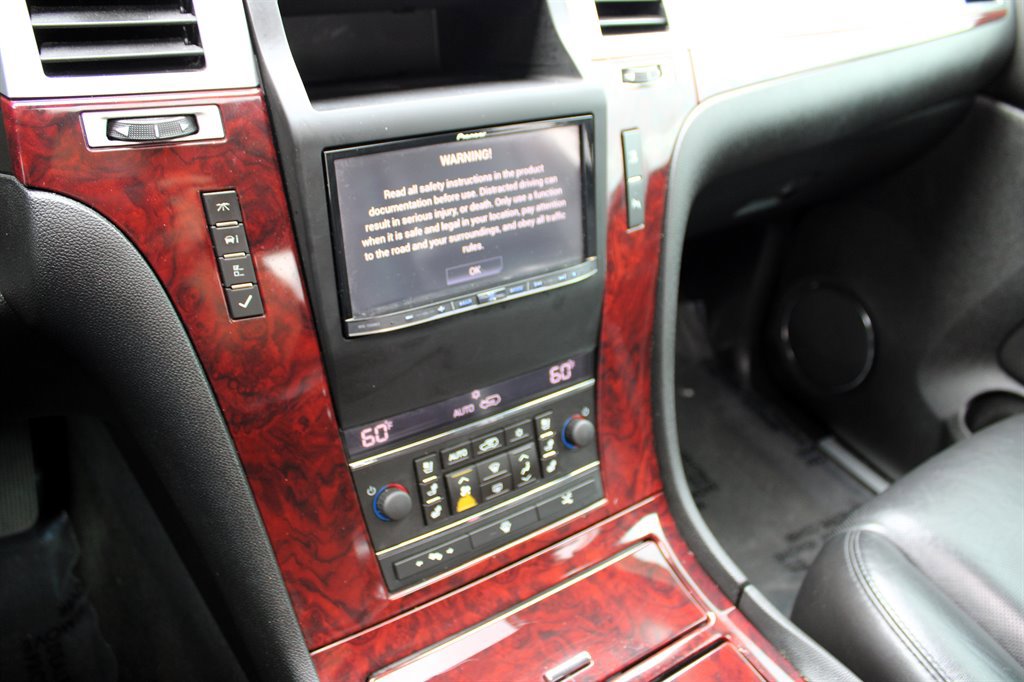 Used 2007 Cadillac Escalade EXT w/ Information Package image 31