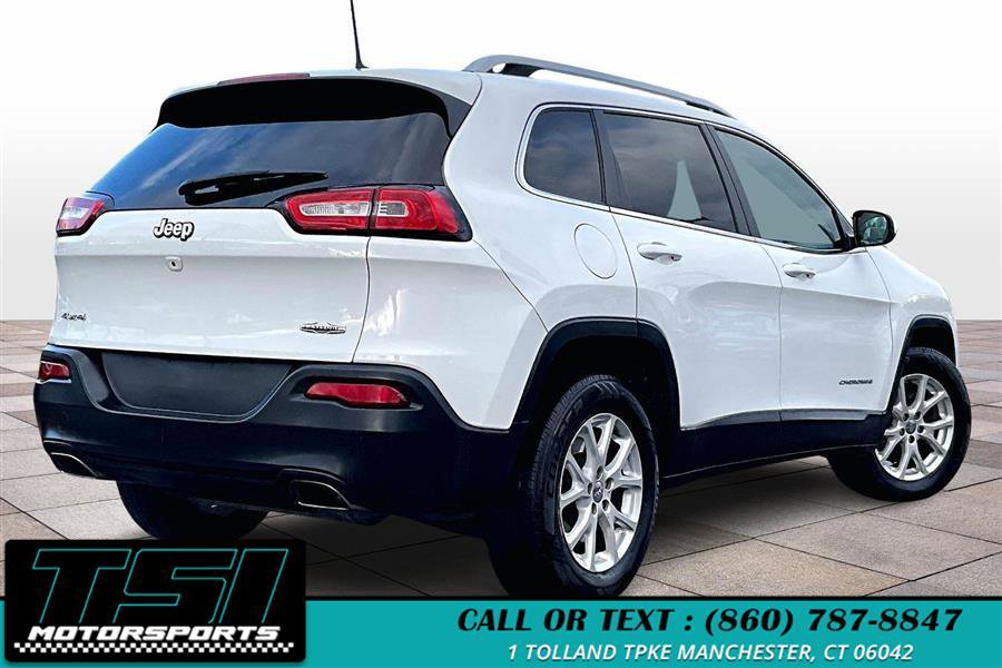 Used 2016 Jeep Cherokee Latitude w/ Cold Weather Group image 2