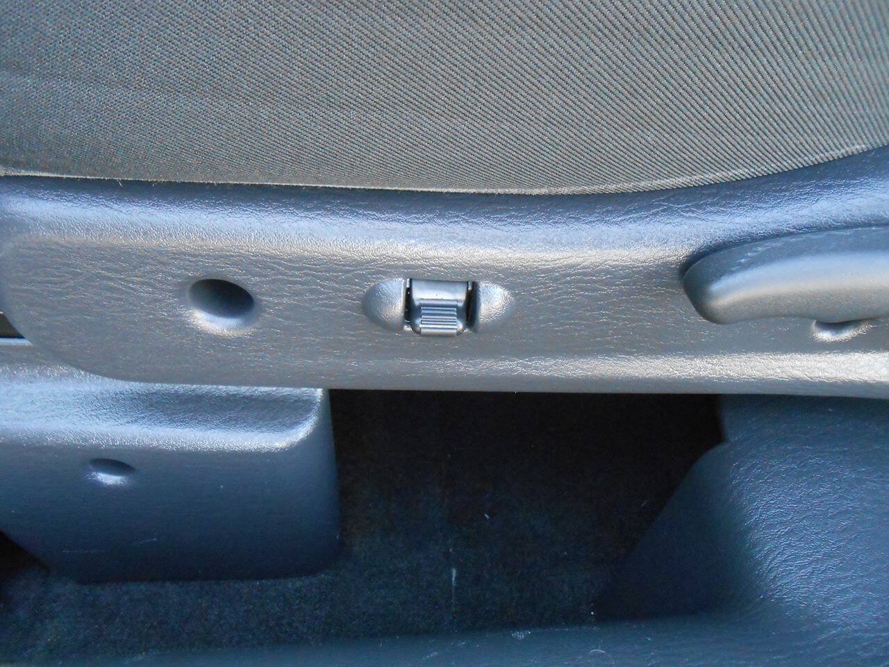 Used 2005 Chrysler PT Cruiser Touring FWD image 23