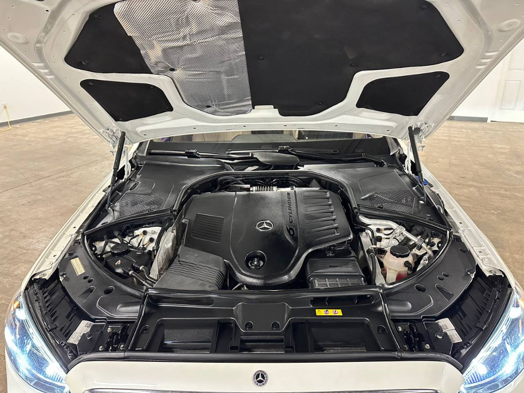 Used 2022 Mercedes-Benz S 500 4MATIC image 4