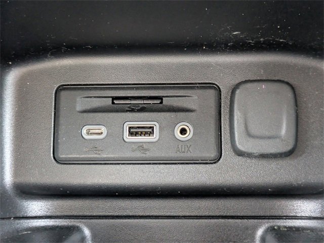 Used 2019 Chevrolet Equinox Premier image 25