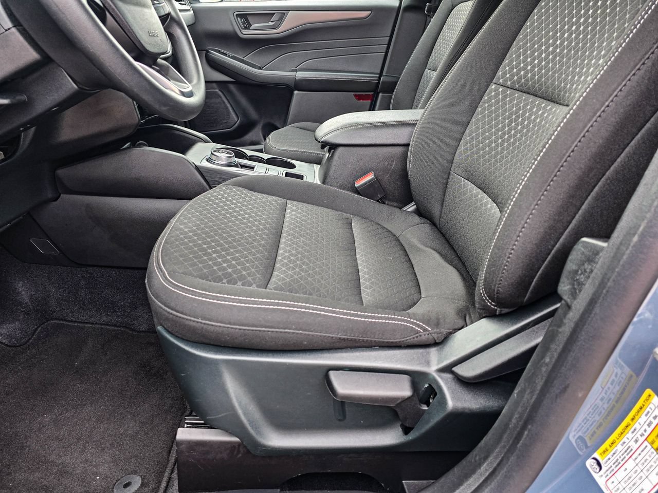 Used 2025 Ford Escape Active w/ Tech Pack #1 AWD/4WD image 11