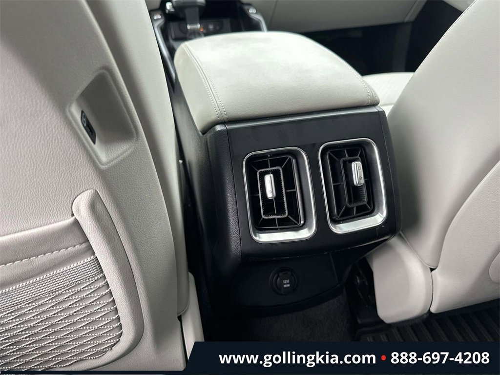 Certified 2024 Kia Sorento S w/ Panoramic Sunroof Package image 10