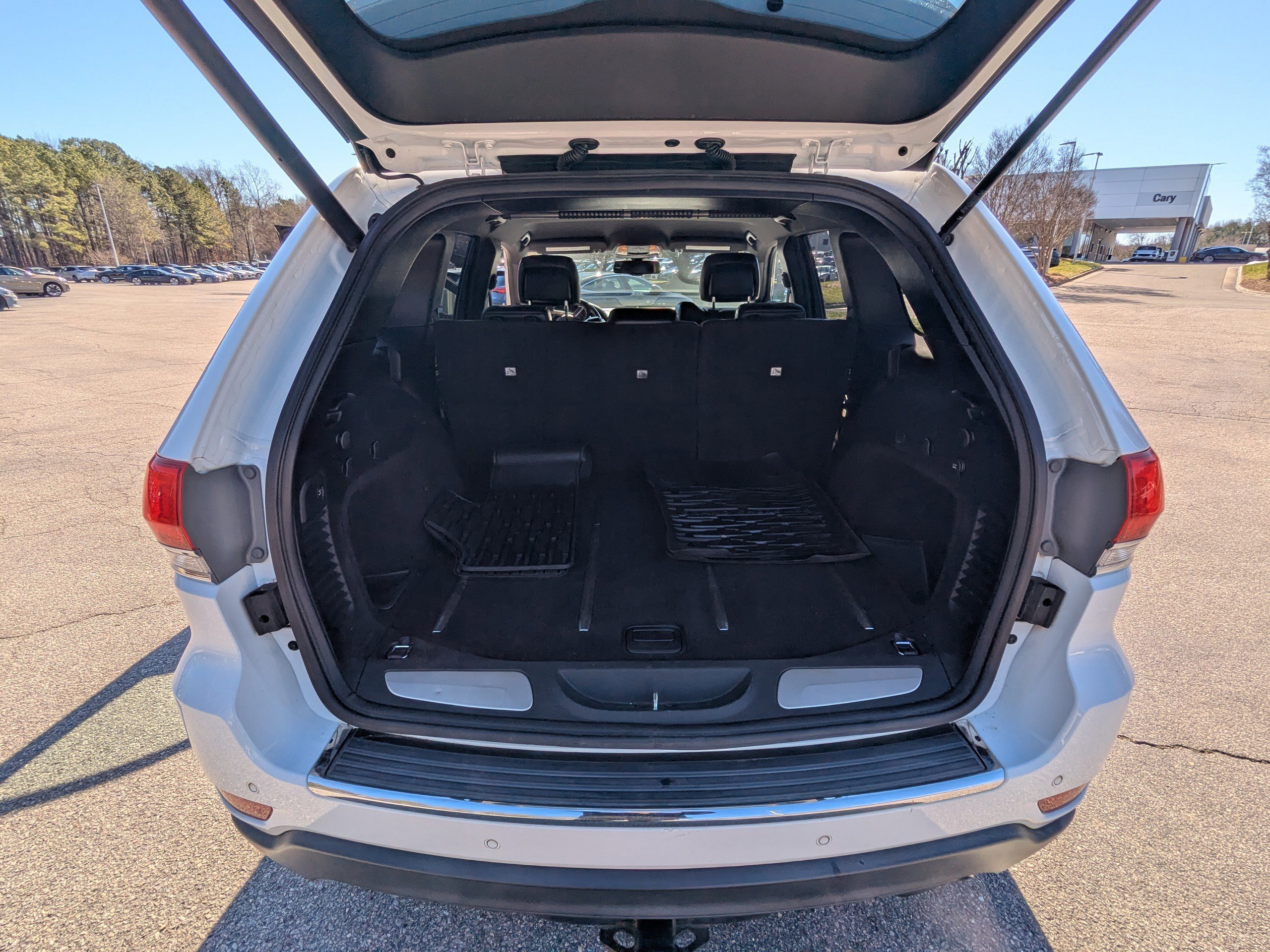 Used 2015 Jeep Grand Cherokee Limited image 14