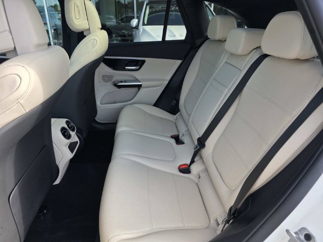 Certified 2025 Mercedes-Benz GLC 300 image 11