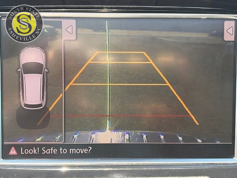 Used 2013 Volkswagen Touareg Executive image 26