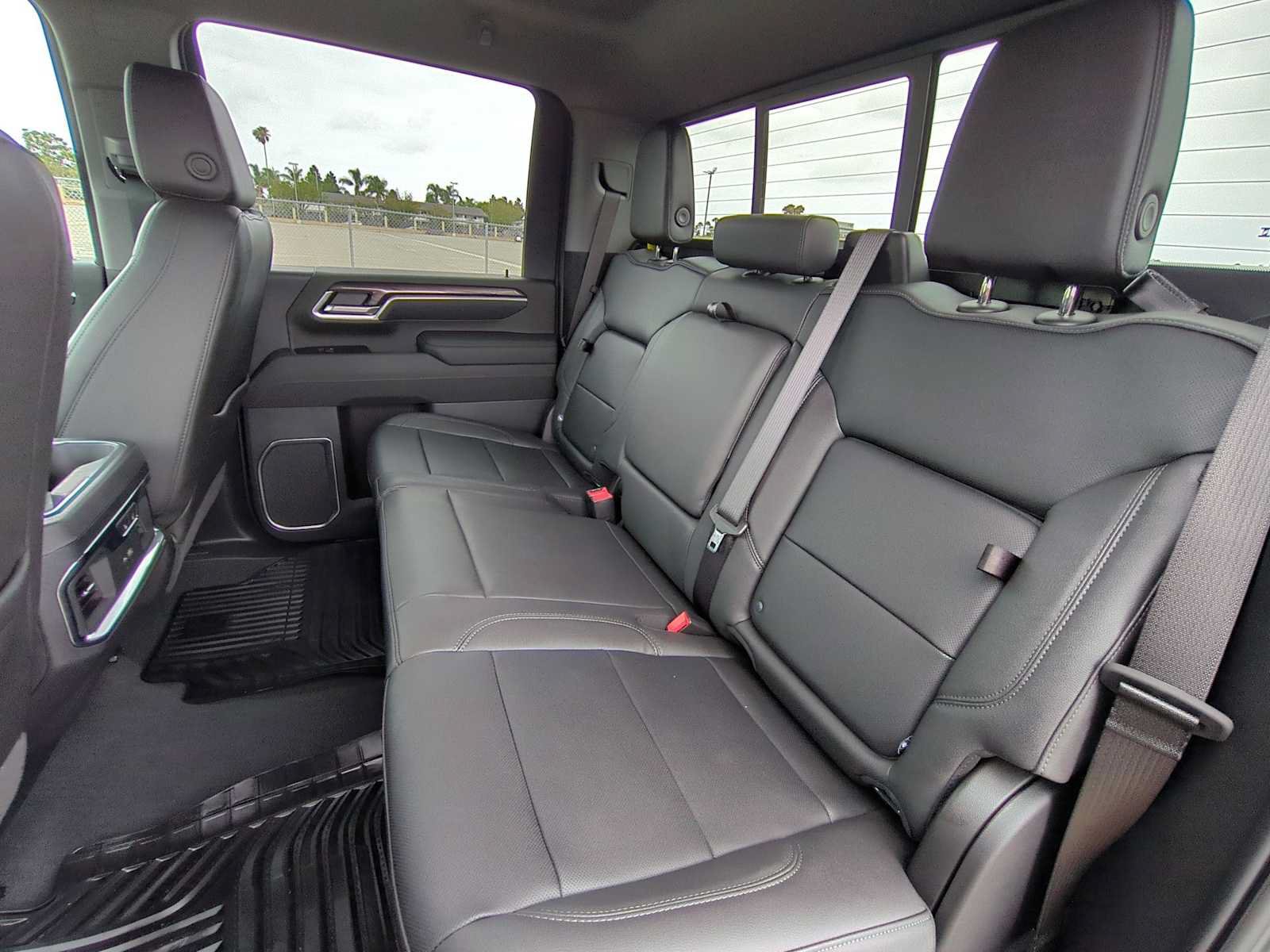 New 2026 Chevrolet Silverado 2500 LTZ w/ LTZ Convenience Package AWD/4WD image 24