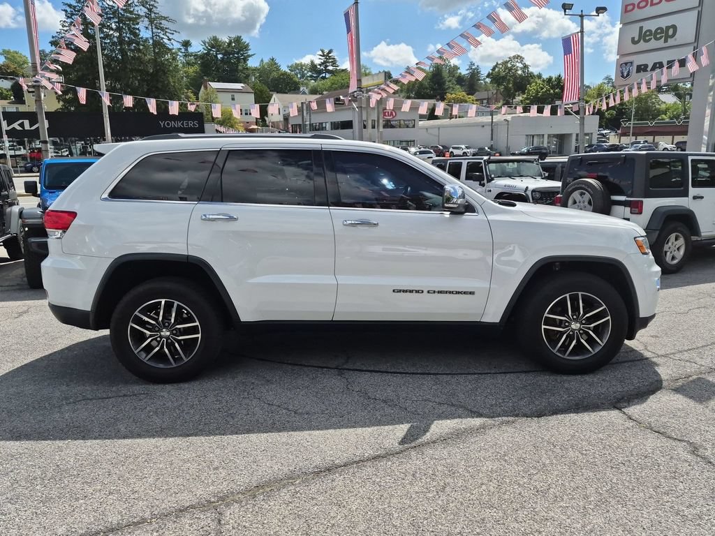 Used 2018 Jeep Grand Cherokee Limited AWD/4WD image 4