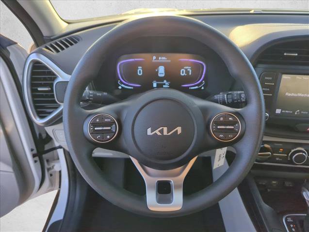 Used 2025 Kia Soul LX FWD image 15