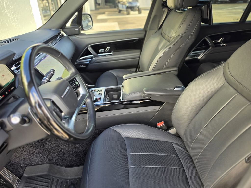 Used 2023 Land Rover Range Rover Long Wheelbase SE AWD/4WD image 16