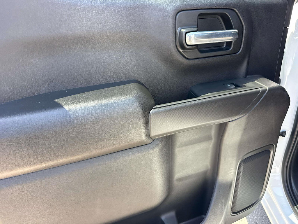 Used 2024 Chevrolet Silverado 1500 Custom w/ LPO, Dark Essentials Package AWD/4WD image 11