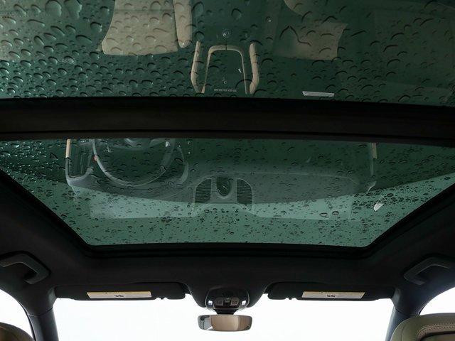 New 2026 Porsche Cayenne image 19