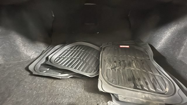 Used 2012 Dodge Avenger SE FWD image 26