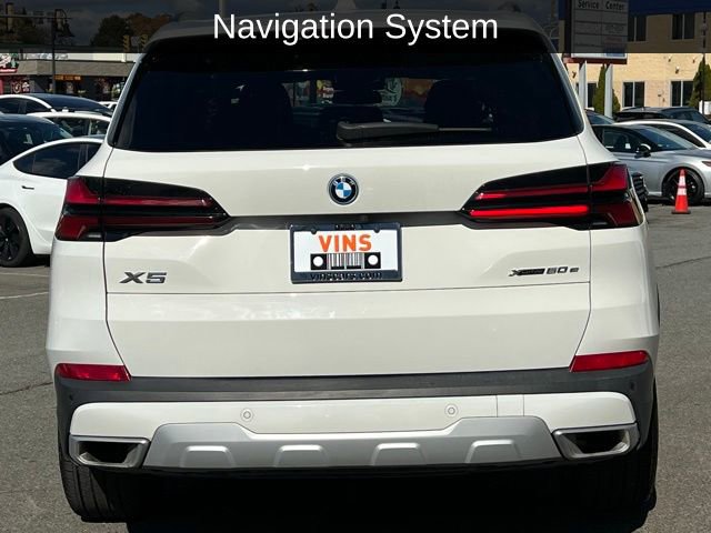 Used 2024 BMW X5 xDrive50e image 3
