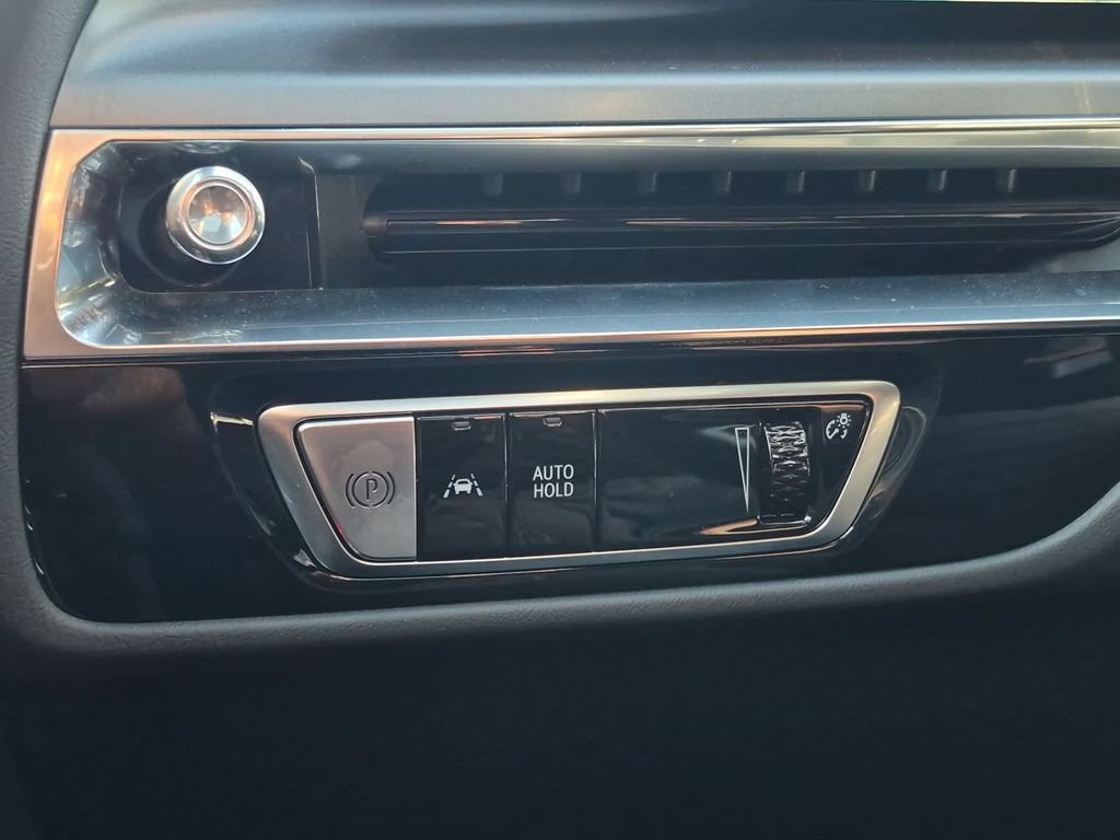 Certified 2024 Cadillac Lyriq Tech AWD/4WD image 10
