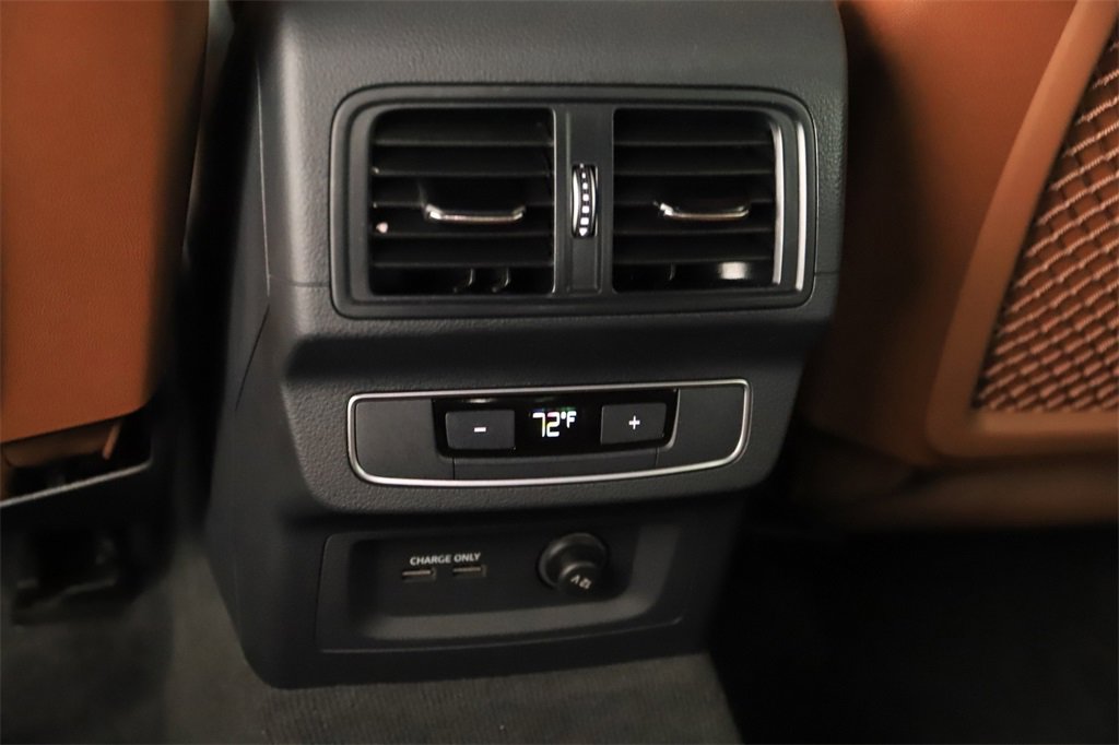 Used 2024 Audi Q5 e Premium w/ Convenience Package image 22