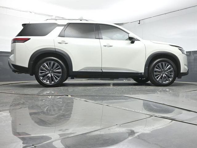 Used 2023 Nissan Pathfinder SL w/ SL Premium Package image 40