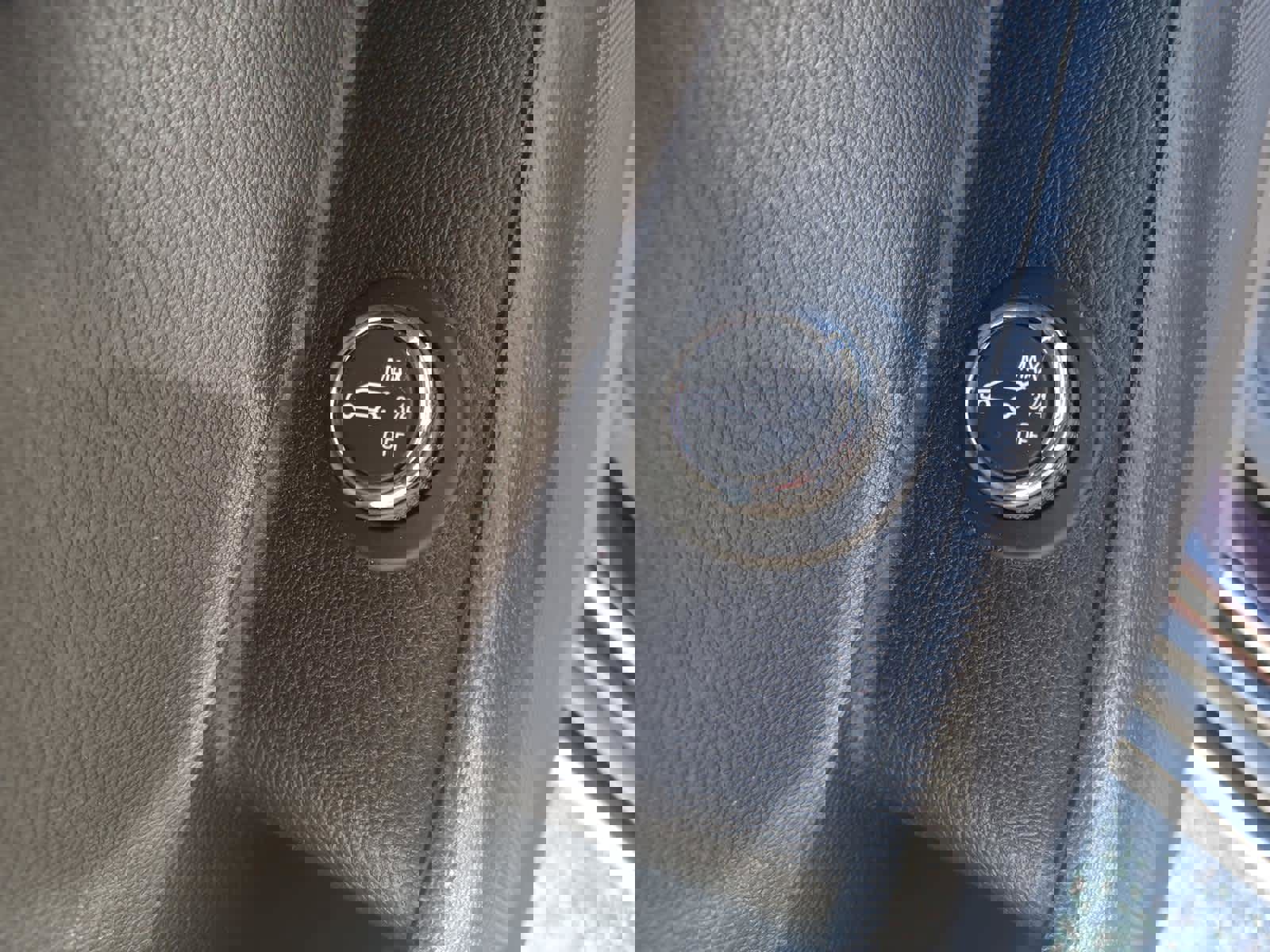 Used 2019 Chevrolet Traverse LT AWD/4WD image 16