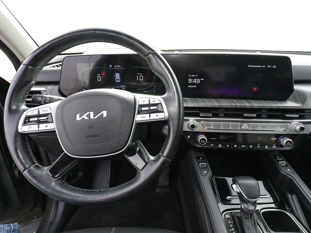 Used 2023 Kia Telluride EX w/ EX Captain's Chair Package AWD/4WD image 13