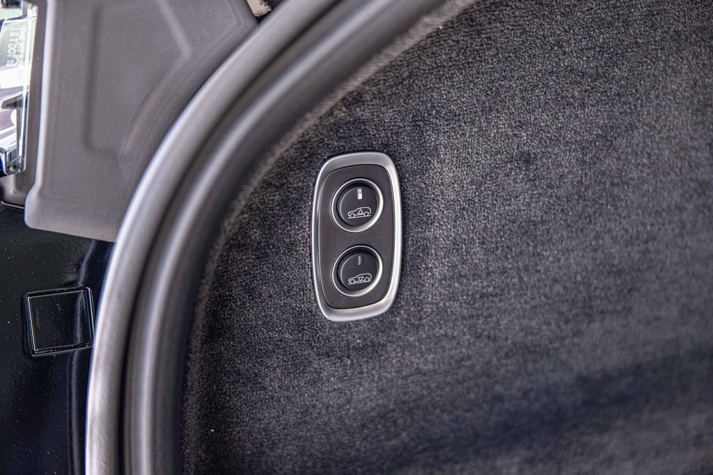 New 2026 Aston Martin DBX S image 17