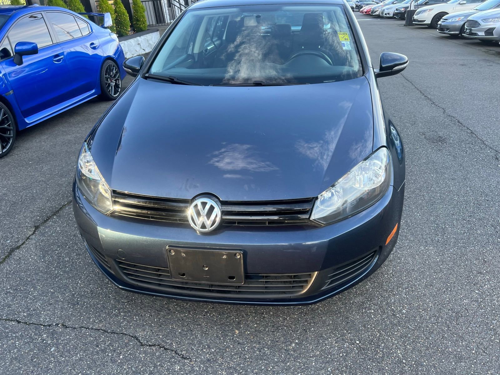 Used 2014 Volkswagen Golf 4-Door image 2