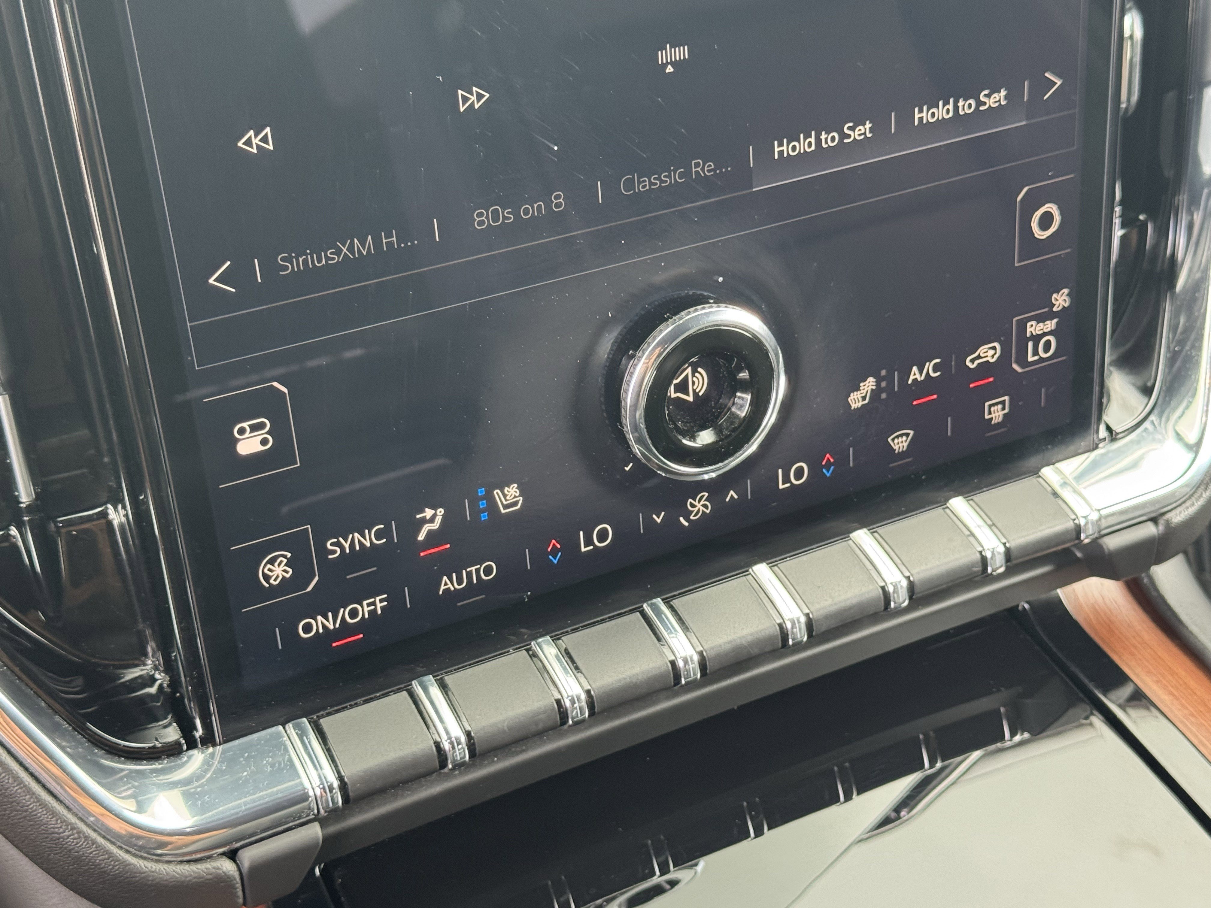 Used 2025 GMC Yukon Denali image 21