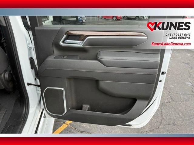 Used 2025 Chevrolet Silverado 2500 LT w/ Convenience Package AWD/4WD image 16