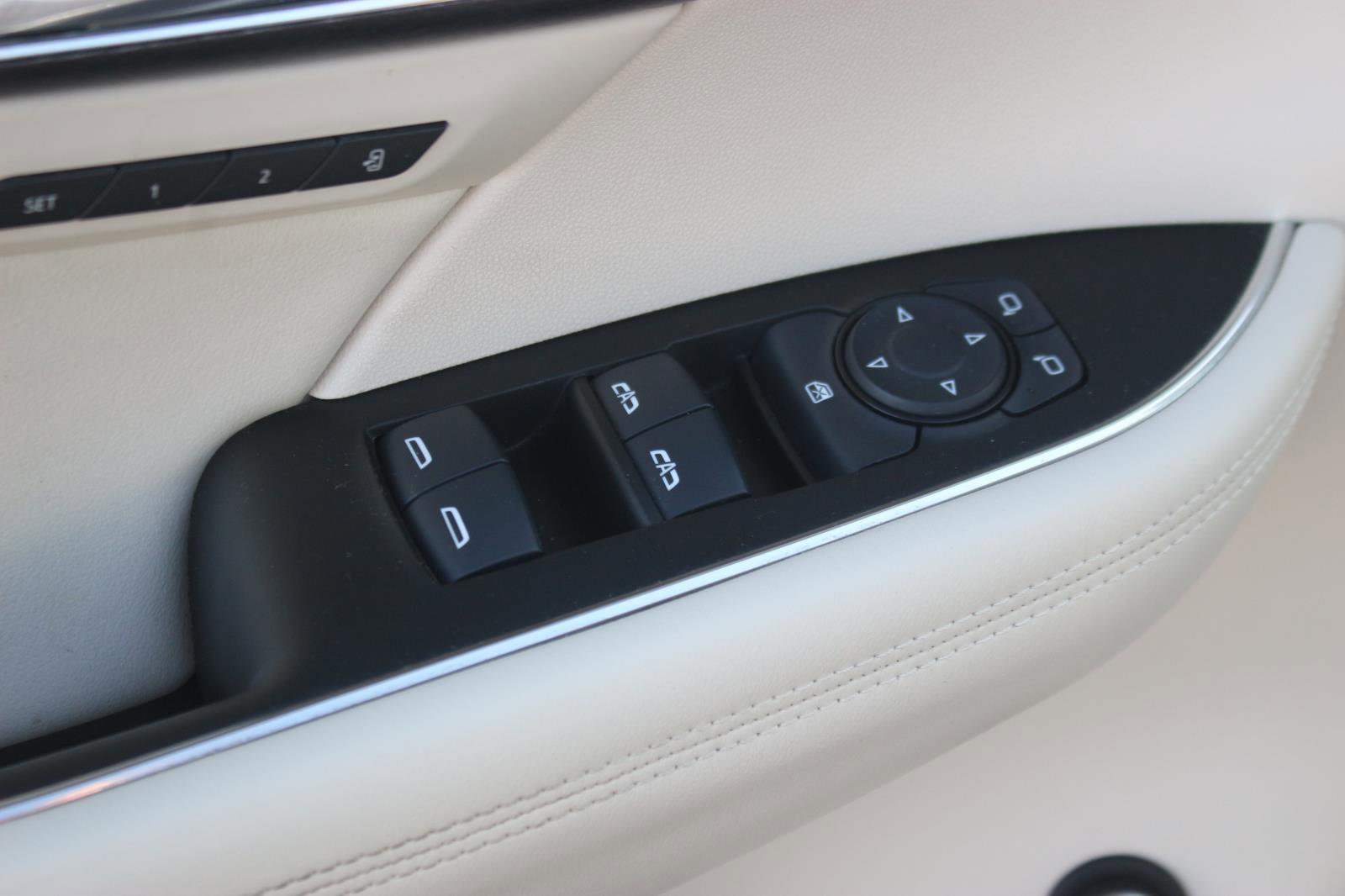 Used 2022 Buick Envision Avenir w/ Safety Package image 14