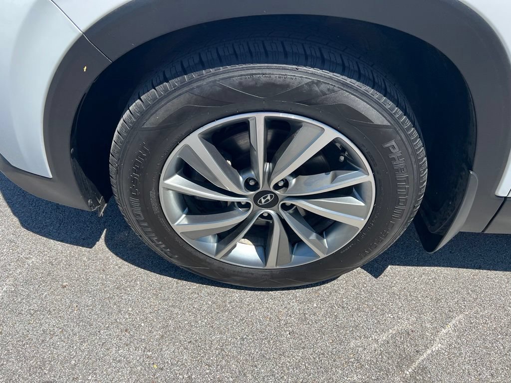 Used 2019 Hyundai Santa Fe SEL FWD image 13